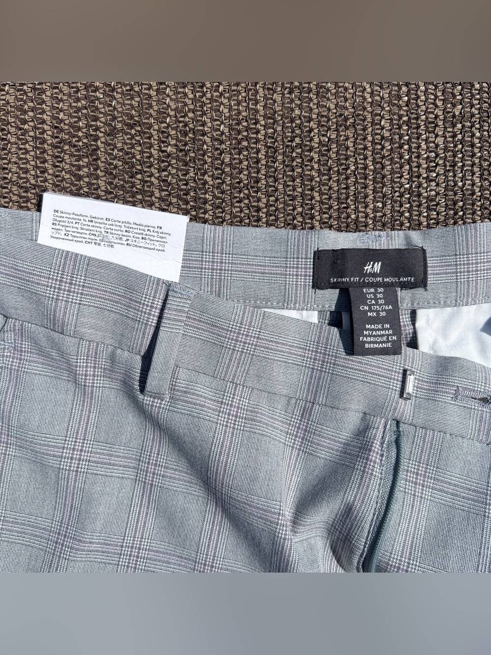 H&M Gray Glen Plaid Skinny 3/4 Fit Dress Pants - Picture 2 of 6